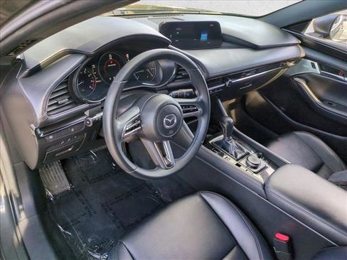 Used 2019 MAZDA MAZDA3 Hatchback w/ Preferred Package image 10