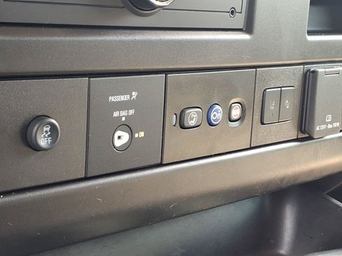 Used 2021 GMC Savana 3500 LS w/ Chrome Appearance Package RWD image 13