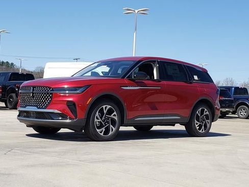 New 2026 Lincoln Nautilus Premier AWD/4WD image 4