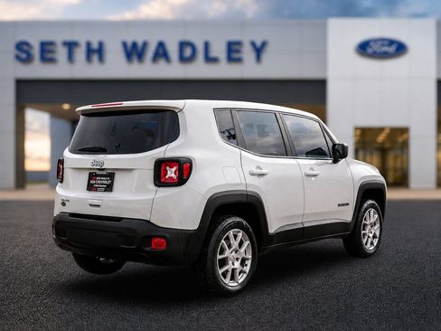 Used 2023 Jeep Renegade Latitude AWD/4WD image 7