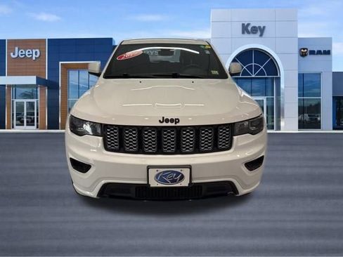 Used 2019 Jeep Grand Cherokee Altitude image 10