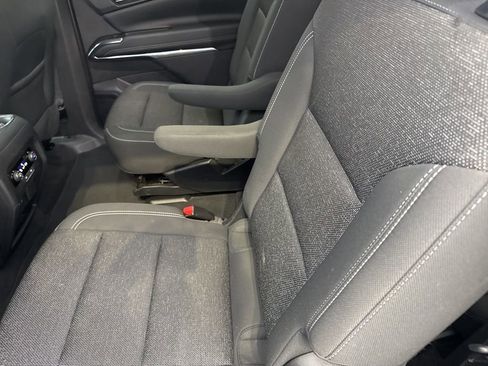 Used 2024 Chevrolet Traverse LT image 20