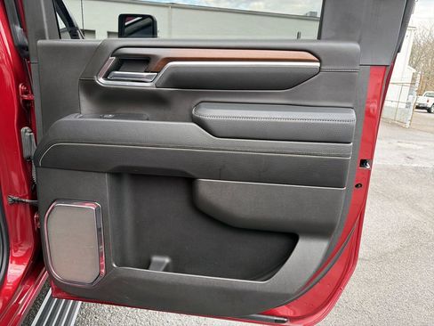 Used 2024 GMC Sierra 2500 Denali w/ Denali Reserve Package image 16