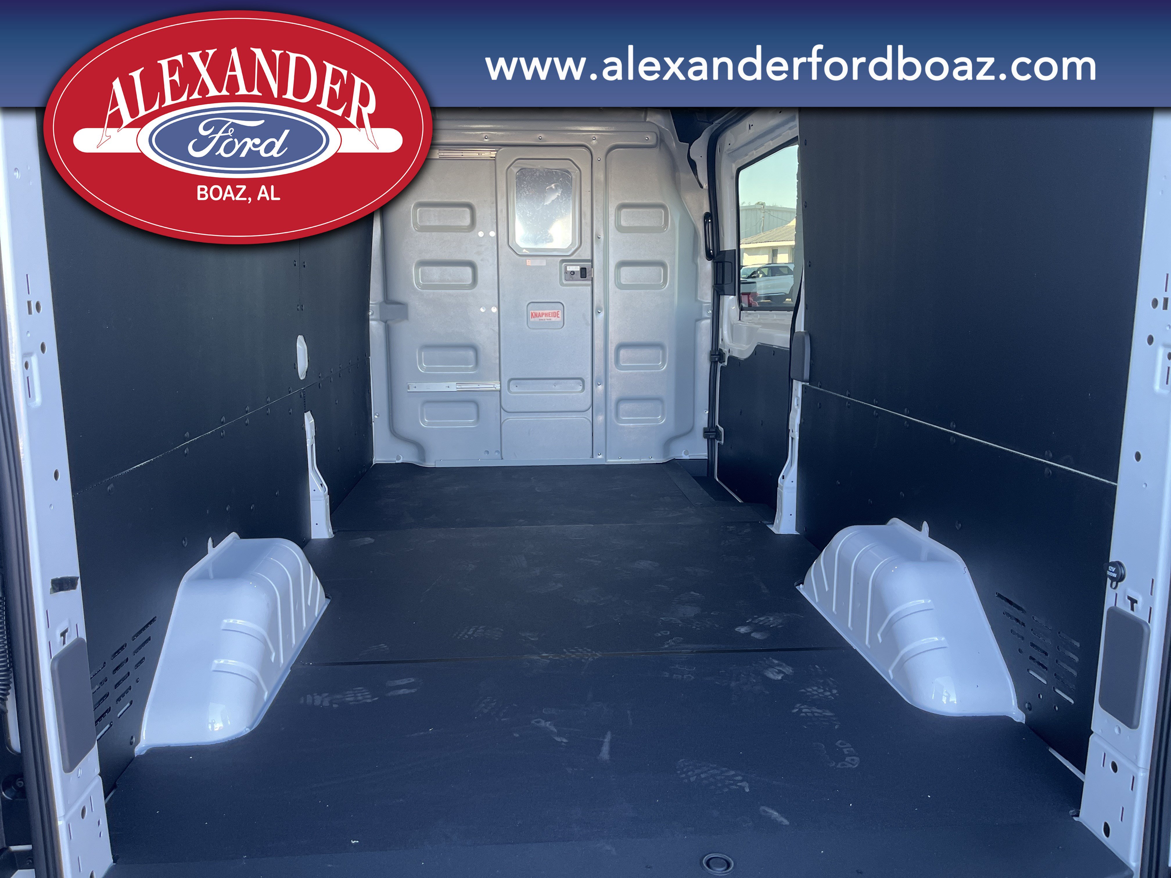 New 2026 Ford Transit 250 148 Medium Roof RWD image 16