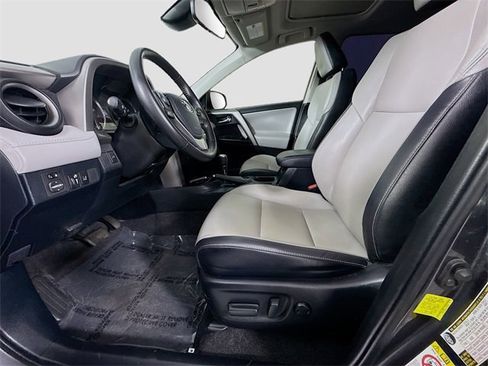 Certified 2018 Toyota RAV4 Limited w/ Carpet Mat Package image 19