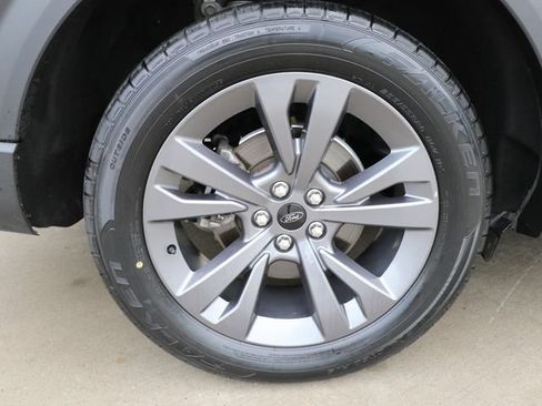 Used 2025 Ford Explorer Active w/ Active Comfort Package AWD/4WD image 8