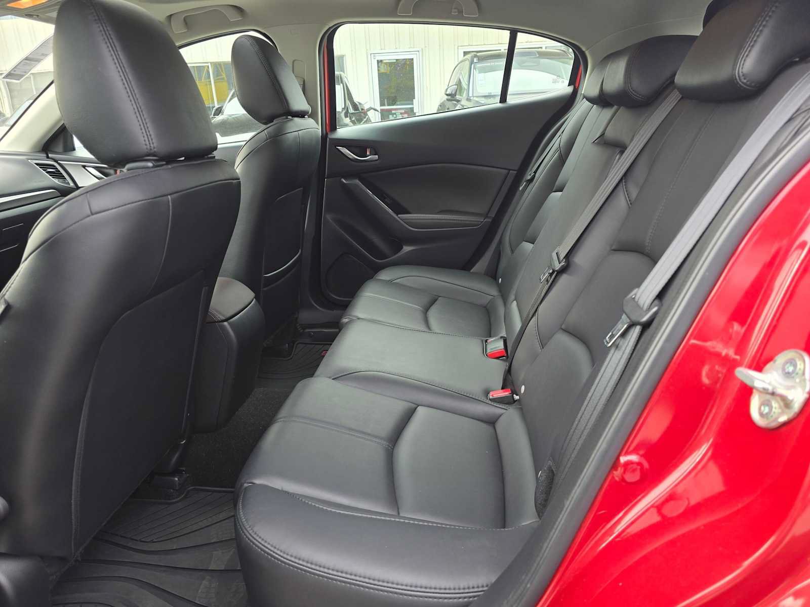 Used 2018 MAZDA MAZDA3 Touring FWD image 15