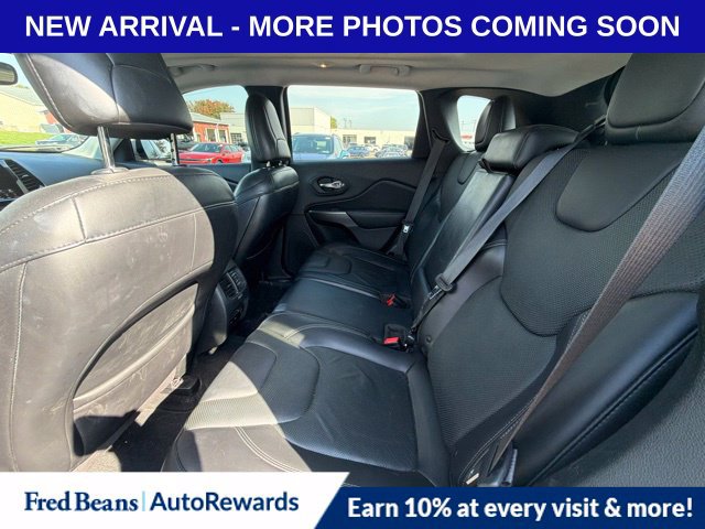 Used 2019 Jeep Cherokee Limited AWD/4WD image 12