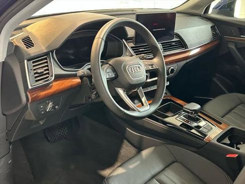 Certified 2025 Audi Q5 2.0T Premium Plus image 9