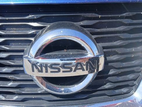 Used 2017 Nissan Rogue S w/ S Appearance Package FWD image 2