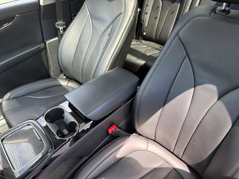 Used 2023 Lincoln Nautilus Reserve AWD/4WD image 29