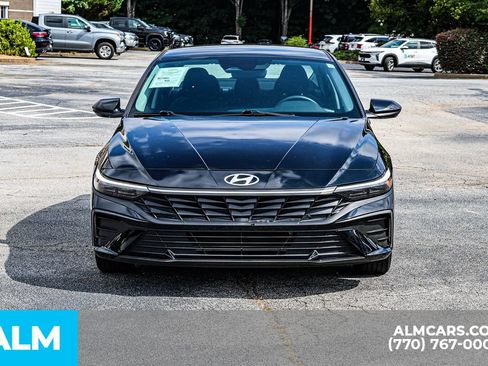 Used 2024 Hyundai Elantra SEL FWD image 11