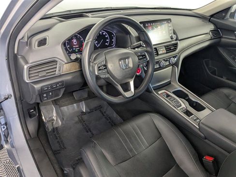 Used 2018 Honda Accord Touring image 11