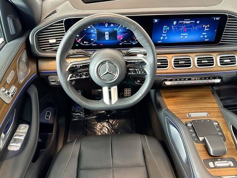 Certified 2024 Mercedes-Benz GLS 580 4MATIC image 21