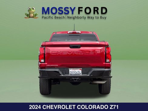 Used 2024 Chevrolet Colorado Z71 w/ Advanced Trailering Package AWD/4WD image 7