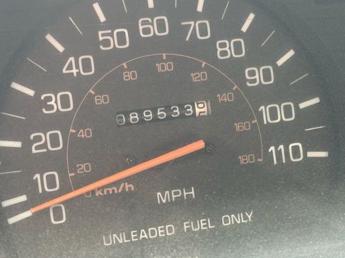 Used 1988 Toyota Pickup 4x4 Regular Cab image 28