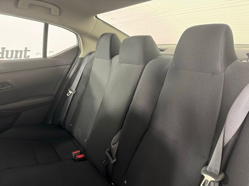 Used 2025 Nissan Sentra S image 4