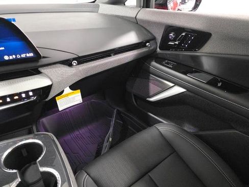 Used 2026 Cadillac Optiq Sport 2 image 21