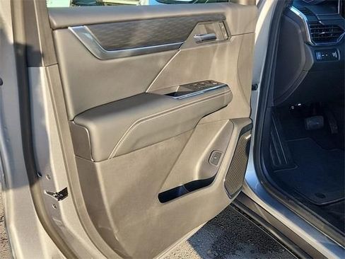 New 2026 GMC Acadia Elevation w/ Super Cruise Package FWD image 11