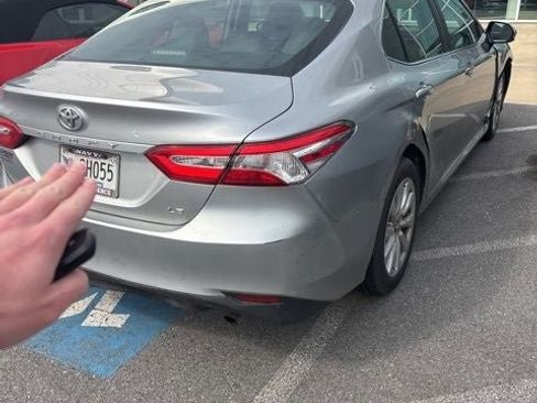 Used 2019 Toyota Camry LE image 46