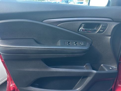 Used 2023 Honda Ridgeline RTL-E image 10