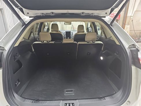 Used 2022 Ford Edge SEL w/ Convenience Package image 12