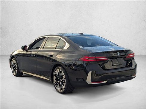 New 2026 BMW 530i RWD image 8