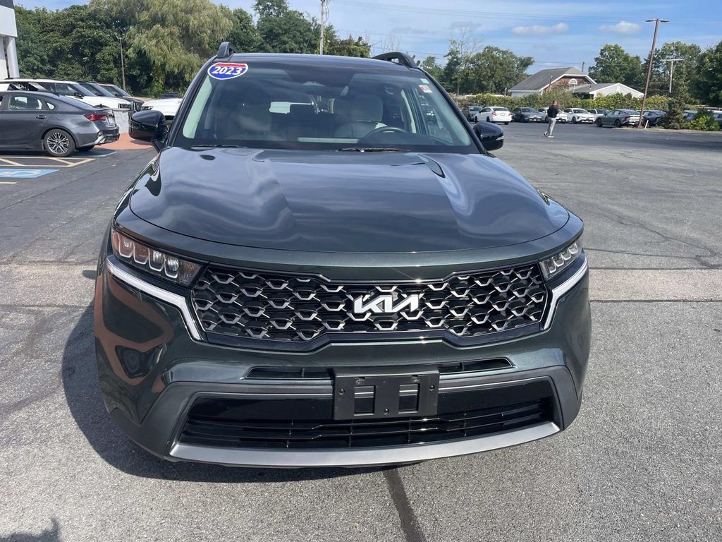 Used 2023 Kia Sorento S w/ Panoramic Sunroof Package AWD/4WD image 11