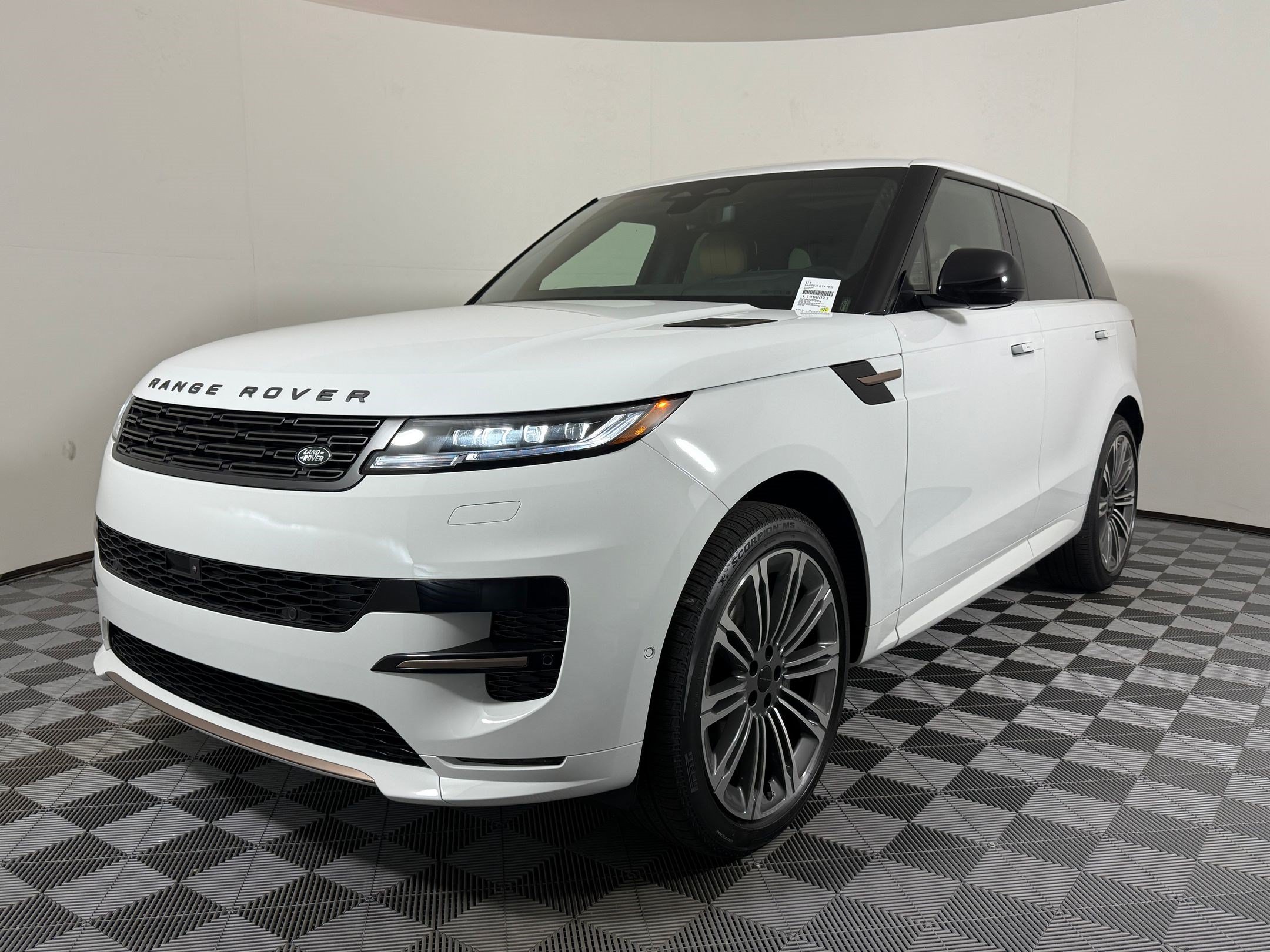 New 2026 Land Rover Range Rover Sport Dynamic SE AWD/4WD image 1