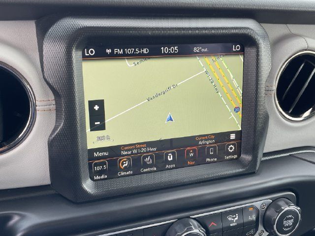 Used 2022 Jeep Wrangler Unlimited Sahara AWD/4WD image 17