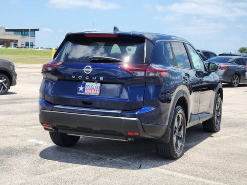 New 2026 Nissan Rogue SV FWD image 4