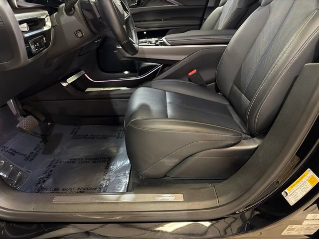 Used 2024 Cadillac Lyriq Luxury RWD image 11