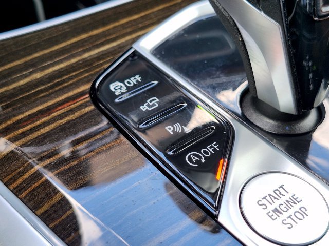 Used 2019 BMW X5 xDrive50i w/ M Sport Package AWD/4WD image 28