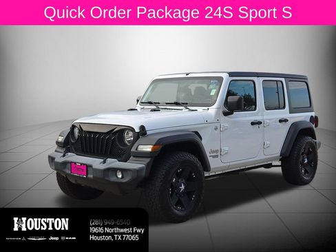 Used 2018 Jeep Wrangler Unlimited Sport S AWD/4WD image 9