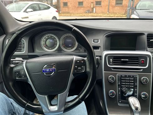 Used 2013 Volvo S60 T5 image 14