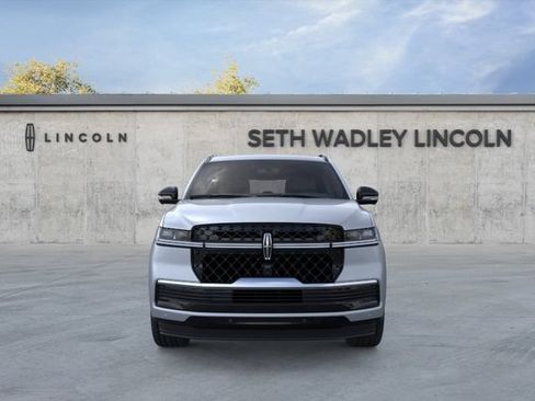 Used 2025 Lincoln Navigator Reserve w/ Jet Appearance Package AWD/4WD image 7