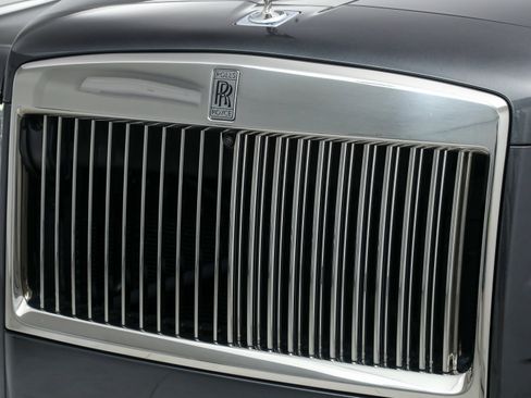 Used 2022 Rolls-Royce Cullinan image 12