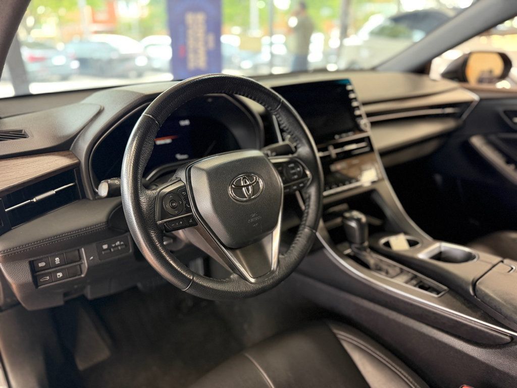 Used 2021 Toyota Avalon XLE FWD image 19