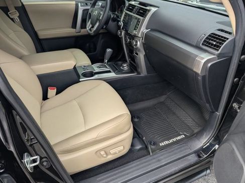 Used 2022 Toyota 4Runner SR5 Premium w/ Moonroof Package AWD/4WD image 12