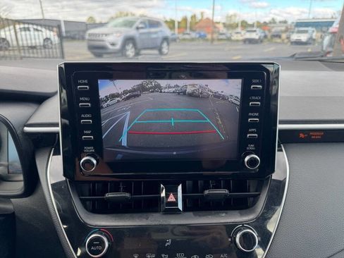 Used 2020 Toyota Corolla LE image 8