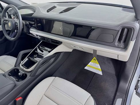 New 2026 Porsche Cayenne image 30