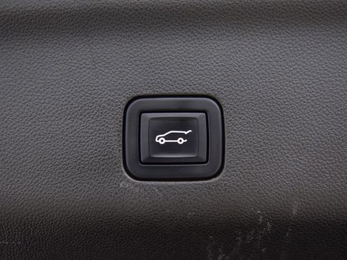 Used 2022 Chevrolet Tahoe High Country AWD/4WD image 24
