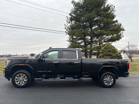 Used 2020 GMC Sierra 3500 Denali w/ Denali Ultimate Package image 2