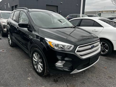 Used 2019 Ford Escape SEL image 1