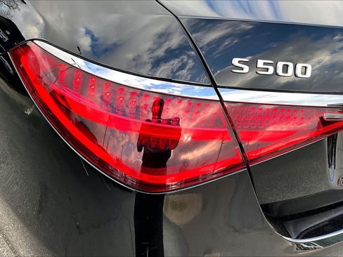 Used 2022 Mercedes-Benz S 500 4MATIC w/ AMG Line Package image 28