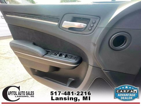 Used 2023 Chrysler 300 C image 20