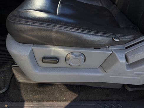 Used 2013 Ford F150 XLT w/ Luxury Equipment Group image 11