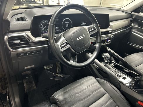 Used 2023 Kia Telluride SX Prestige image 11