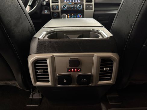 Used 2019 Ford F150 Lariat w/ Equipment Group 502A Luxury image 28