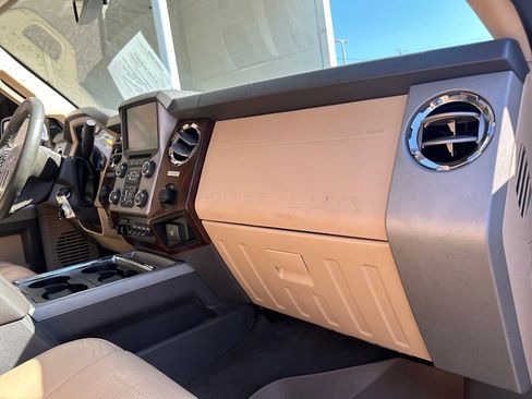 Used 2015 Ford F250 Lariat w/ Lariat Ultimate Package image 14